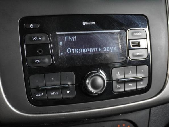 Renault Logan II Рестайлинг с пробегом 2021 года, цена 789 000 рублей, 50313 км, седан, Автокод Объявления
