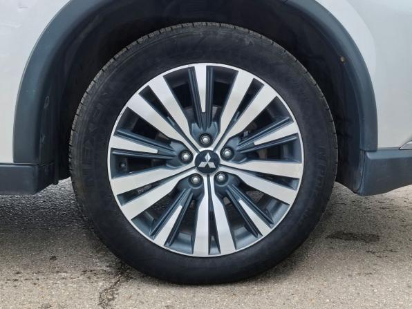 Mitsubishi Outlander III Рестайлинг 3 с пробегом 2019 года, цена 1 700 000 рублей, 238121 км, внедорожник, Автокод Объявления