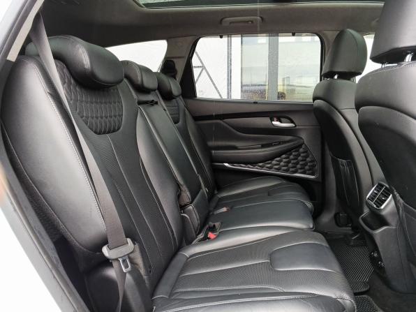 Hyundai Santa Fe IV с пробегом 2018 года, цена 3 049 000 рублей, 140890 км, внедорожник, Автокод Объявления