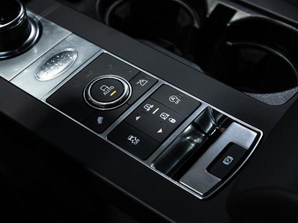 Land Rover Discovery V с пробегом 2019 года, цена 3 811 500 рублей, 155029 км, внедорожник, Автокод Объявления