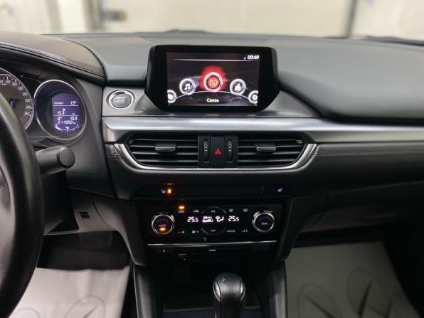 Mazda 6 III (GJ) Рестайлинг с пробегом 2015 года, цена 1 575 000 рублей, 211992 км, седан, Автокод Объявления