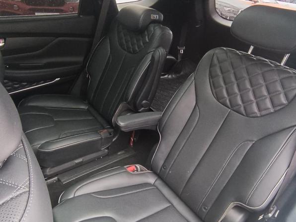Hyundai Santa Fe IV Рестайлинг с пробегом 2023 года, цена 4 042 000 рублей, 48876 км, внедорожник, Автокод Объявления