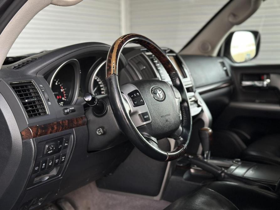 Toyota Land Cruiser 200 Series Рестайлинг 1 Кемерово  - изображение 9