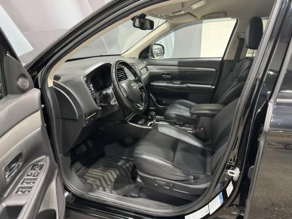 Mitsubishi Outlander III Рестайлинг 3 с пробегом 2019 года, цена 2 540 000 рублей, 135800 км, внедорожник, Автокод Объявления