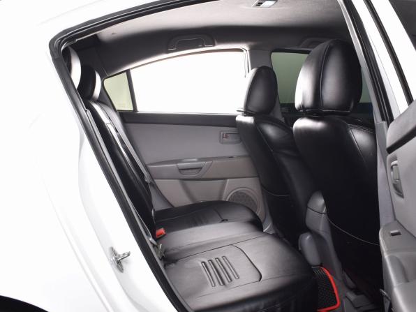 Mazda Axela I с пробегом 2004 года, цена 599 995 рублей, 242351 км, седан, Автокод Объявления