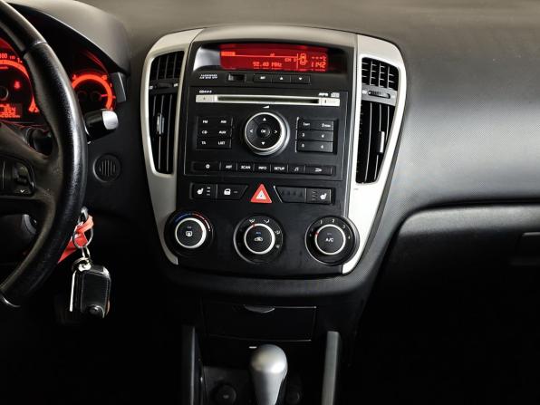 Kia Ceed I Рестайлинг с пробегом 2010 года, цена 575 000 рублей, 262826 км, хэтчбек, Автокод Объявления