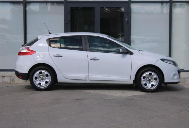 Renault Megane III с пробегом 2011 года, цена 960 000 рублей, 124605 км, хэтчбек, Автокод Объявления