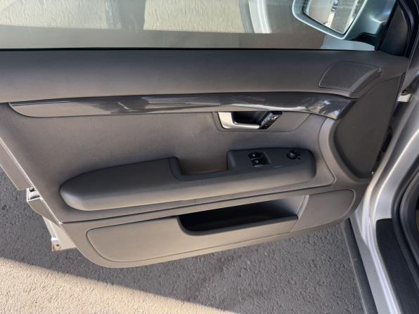 Audi A4 II (B6) с пробегом 2001 года, цена 523 000 рублей, 277500 км, седан, Автокод Объявления