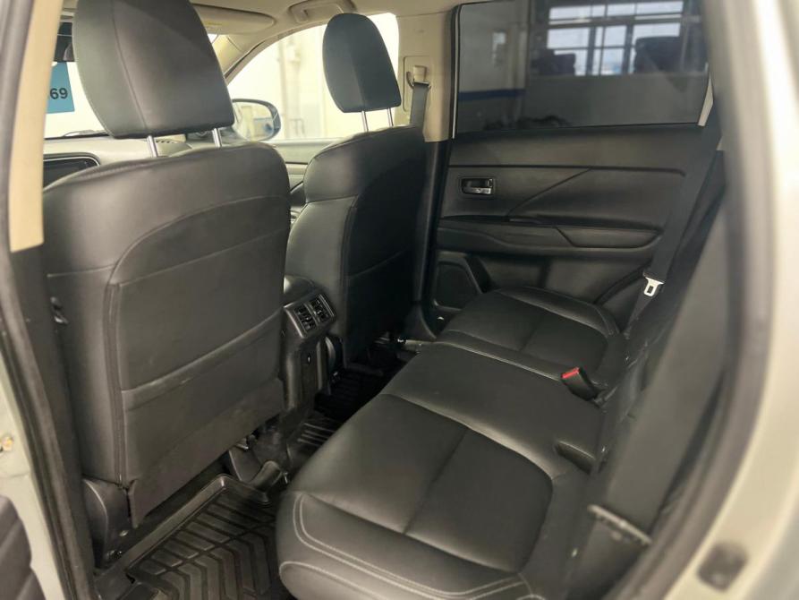 Mitsubishi Outlander III Рестайлинг 3 Санкт-Петербург  - изображение 14