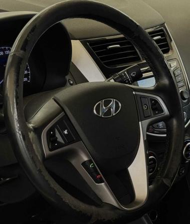 Hyundai Solaris I Рестайлинг с пробегом 2015 года, цена 900 000 рублей, 191130 км, седан, Автокод Объявления