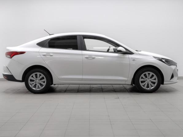 Hyundai Solaris II Рестайлинг с пробегом 2021 года, цена 1 515 000 рублей, 85591 км, седан, Автокод Объявления