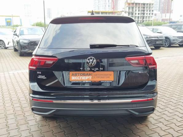 Volkswagen Tiguan II Рестайлинг с пробегом 2021 года, цена 3 600 000 рублей, 92434 км, внедорожник, Автокод Объявления