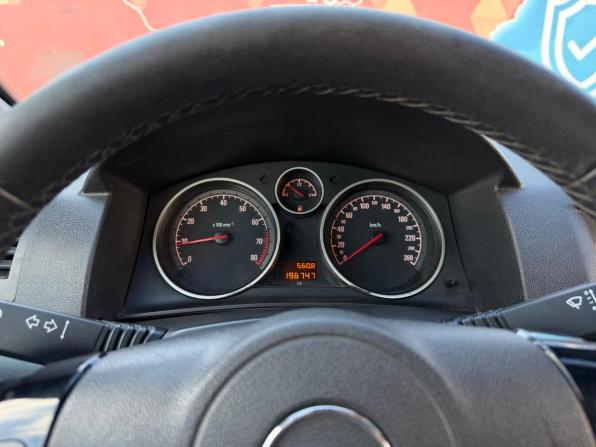 Opel Astra H Рестайлинг с пробегом 2011 года, цена 619 000 рублей, 196699 км, седан, Автокод Объявления