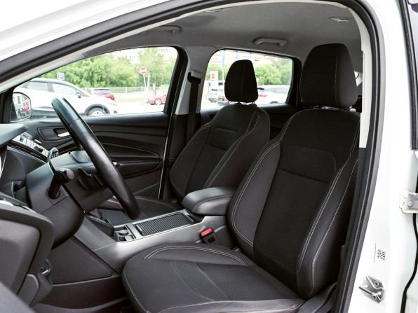 Ford Kuga II Рестайлинг с пробегом 2018 года, цена 1 220 000 рублей, 236227 км, внедорожник, Автокод Объявления