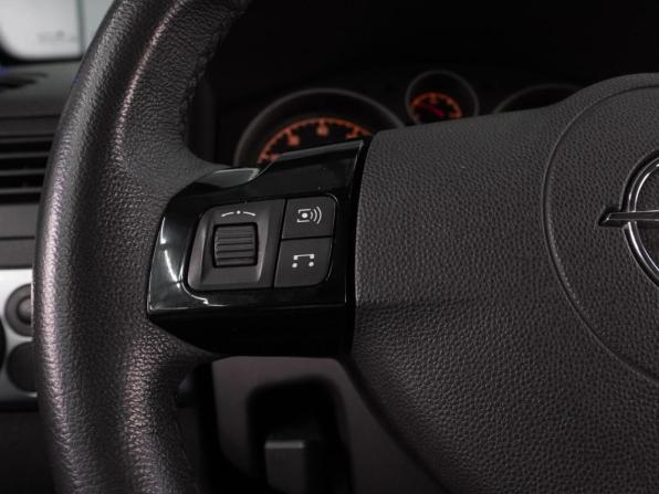 Opel Astra H Рестайлинг с пробегом 2011 года, цена 629 000 рублей, 214625 км, хэтчбек, Автокод Объявления