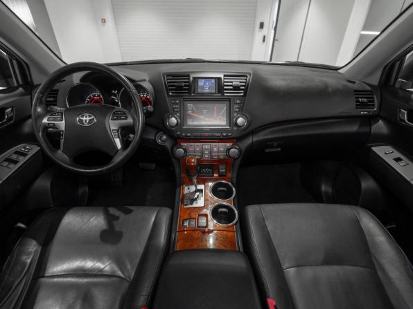 Toyota Highlander II (XU40) Рестайлинг с пробегом 2011 года, цена 1 695 000 рублей, 300256 км, внедорожник, Автокод Объявления