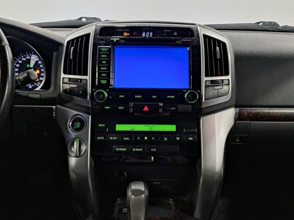 Toyota Land Cruiser 200 Series Рестайлинг 1 с пробегом 2014 года, цена 4 840 000 рублей, 110224 км, внедорожник, Автокод Объявления