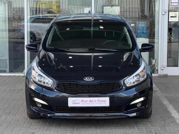 Kia Ceed II Рестайлинг с пробегом 2017 года, цена 1 199 000 рублей, 88726 км, хэтчбек, Автокод Объявления