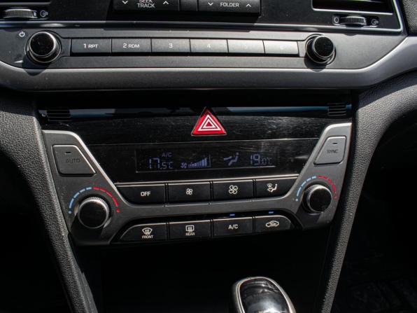 Hyundai Elantra VI (AD) с пробегом 2018 года, цена 1 395 000 рублей, 170867 км, седан, Автокод Объявления