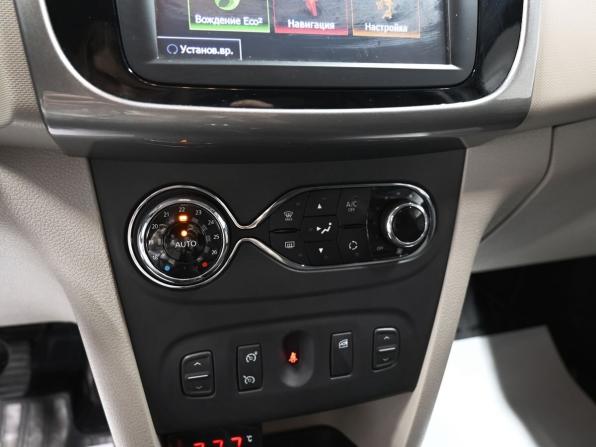 Renault Logan II Рестайлинг с пробегом 2018 года, цена 1 245 000 рублей, 34470 км, седан, Автокод Объявления