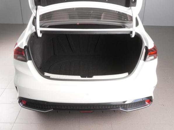 Kia K3 II (China Market) Рестайлинг с пробегом 2024 года, цена 2 368 000 рублей, 21875 км, седан, Автокод Объявления