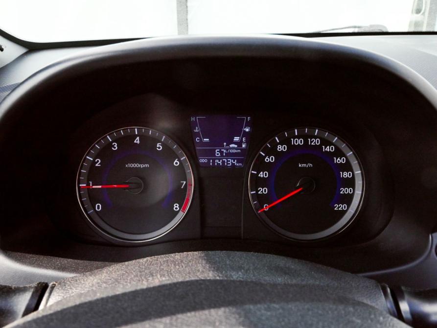 Hyundai Solaris I Екатеринбург  - изображение 11