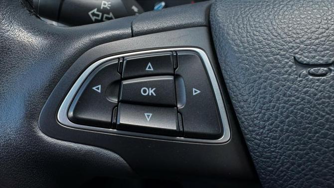 Ford Focus III Рестайлинг с пробегом 2018 года, цена 1 395 000 рублей, 121073 км, хэтчбек, Автокод Объявления