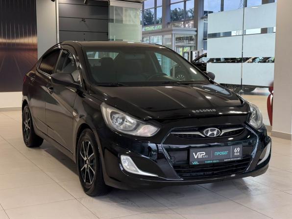 Hyundai Solaris I с пробегом 2013 года, цена 697 000 рублей, 267040 км, седан, Автокод Объявления