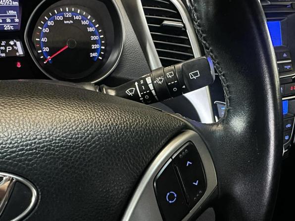 Hyundai i30 II Рестайлинг с пробегом 2016 года, цена 1 295 000 рублей, 94592 км, хэтчбек, Автокод Объявления