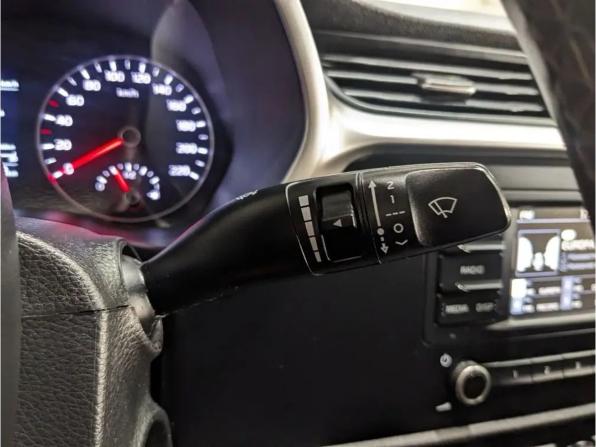 Kia Rio IV Рестайлинг с пробегом 2021 года, цена 1 259 000 рублей, 92000 км, седан, Автокод Объявления