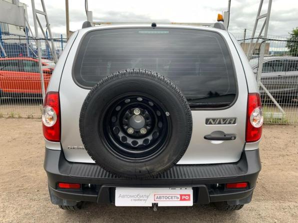 Chevrolet Niva I Рестайлинг с пробегом 2019 года, цена 787 734 рубля, 93900 км, внедорожник, Автокод Объявления
