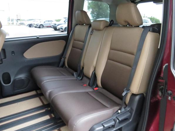 Nissan Serena V (C27) с пробегом 2016 года, цена 1 395 000 рублей, 185000 км, минивэн, Автокод Объявления