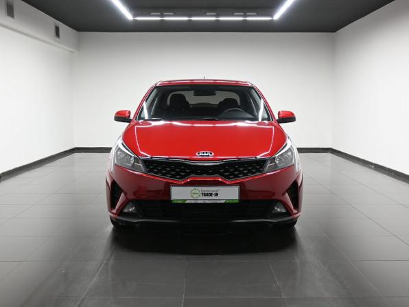Kia Rio IV Рестайлинг с пробегом 2021 года, цена 1 695 000 рублей, 82561 км, седан, Автокод Объявления