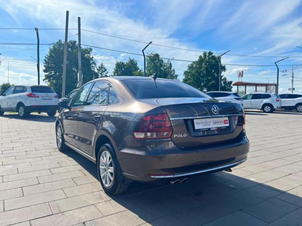 Volkswagen Polo V Рестайлинг с пробегом 2018 года, цена 1 352 500 рублей, 141940 км, седан, Автокод Объявления