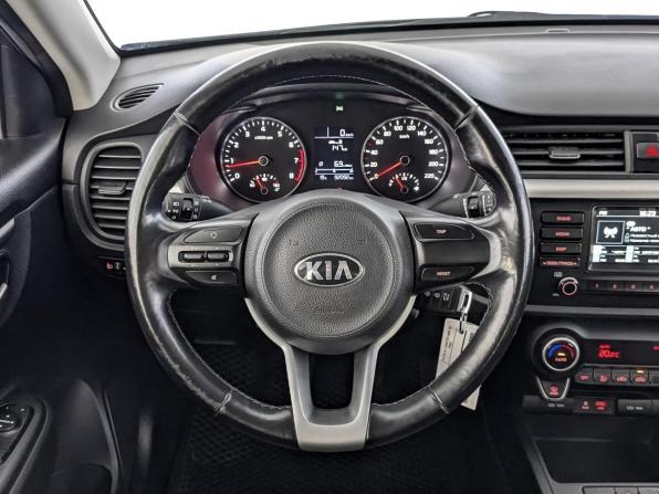 Kia Rio III Рестайлинг с пробегом 2017 года, цена 1 150 000 рублей, 92090 км, седан, Автокод Объявления