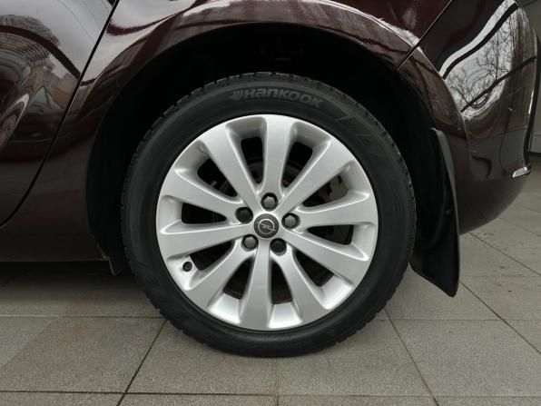 Opel Astra J Рестайлинг с пробегом 2014 года, цена 970 000 рублей, 129427 км, хэтчбек, Автокод Объявления