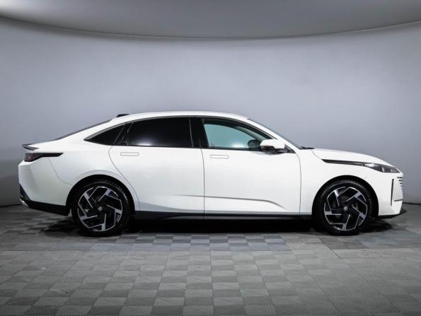 Changan Lamore с пробегом 2024 года, цена 1 980 000 рублей, 24373 км, седан, Автокод Объявления