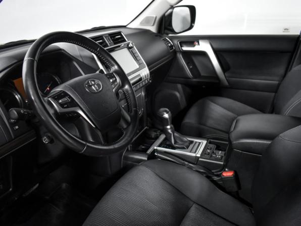 Toyota Land Cruiser Prado 150 Series Рестайлинг 2 с пробегом 2019 года, цена 5 450 000 рублей, 64370 км, внедорожник, Автокод Объявления