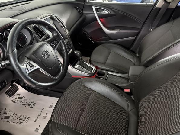 Opel Astra J с пробегом 2010 года, цена 555 000 рублей, 184516 км, хэтчбек, Автокод Объявления