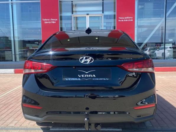 Hyundai Solaris II с пробегом 2017 года, цена 1 350 000 рублей, 108674 км, седан, Автокод Объявления