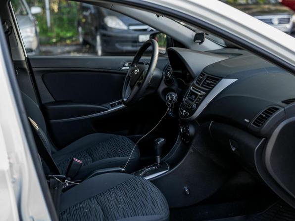 Hyundai Solaris I Рестайлинг с пробегом 2015 года, цена 825 000 рублей, 127586 км, седан, Автокод Объявления
