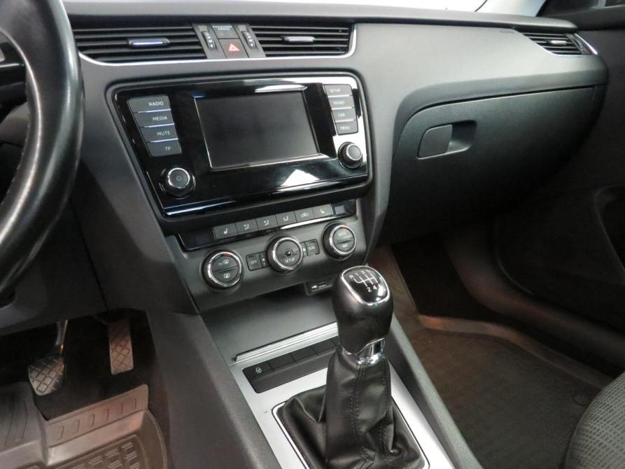 Skoda Octavia III (A7) Санкт-Петербург  - изображение 11