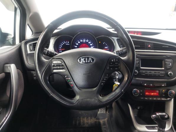 Kia Ceed II Рестайлинг с пробегом 2016 года, цена 1 210 000 рублей, 143700 км, хэтчбек, Автокод Объявления
