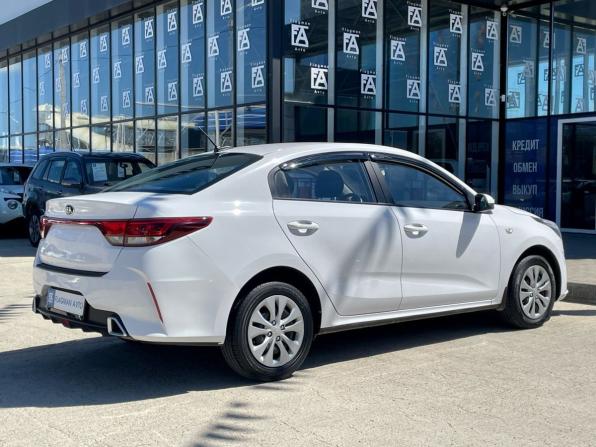 Kia Rio IV Рестайлинг с пробегом 2021 года, цена 1 060 000 рублей, 218000 км, седан, Автокод Объявления
