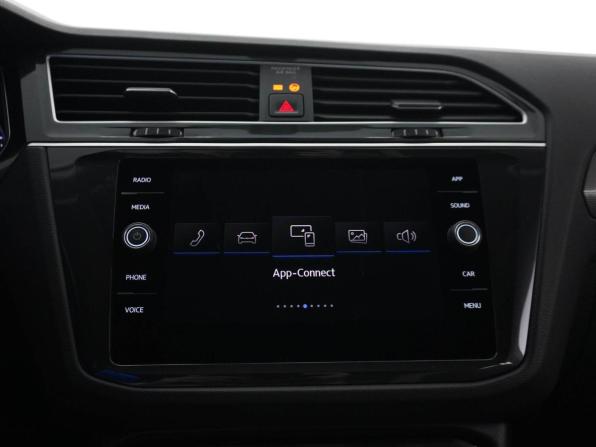 Volkswagen Tiguan II с пробегом 2018 года, цена 2 888 444 рубля, 111568 км, внедорожник, Автокод Объявления