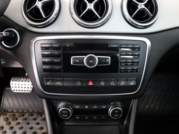 Mercedes-Benz GLA I (X156) с пробегом 2015 года, цена 1 700 000 рублей, 233700 км, внедорожник, Автокод Объявления