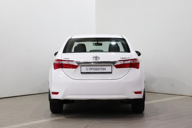 Toyota Corolla XI (E160 E170 E180) с пробегом 2015 года, цена 1 355 000 рублей, 140356 км, седан, Автокод Объявления