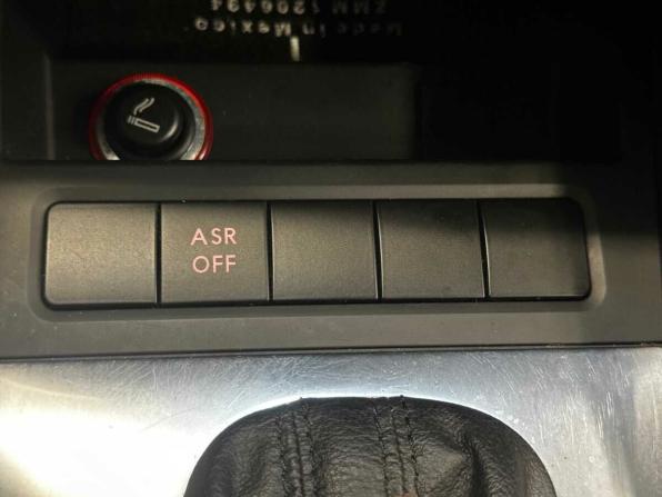 Volkswagen Jetta VI с пробегом 2012 года, цена 855 000 рублей, 262183 км, седан, Автокод Объявления