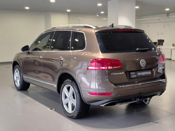 Volkswagen Touareg II с пробегом 2011 года, цена 1 870 000 рублей, 326490 км, внедорожник, Автокод Объявления