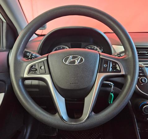 Hyundai Solaris I Рестайлинг с пробегом 2015 года, цена 1 015 000 рублей, 115000 км, хэтчбек, Автокод Объявления